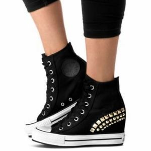 converse chuck taylor platform plus